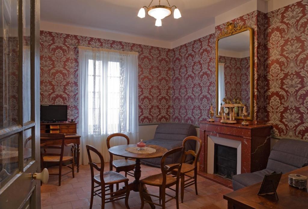 Logis Hotel - Restaurant La Marbrerie Caunes-Minervois Habitación foto
